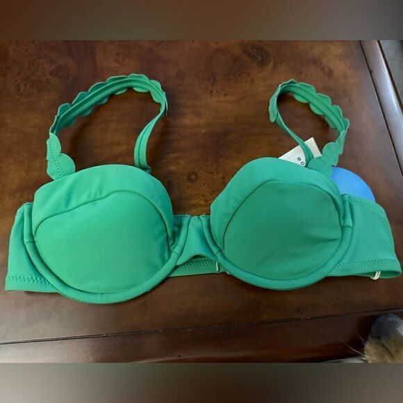 RHODE Women's Scallop Edge Underwire Bikini Top Green NWT Small or Medium - Picture 6 of 10